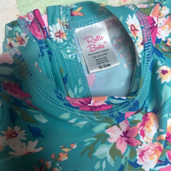 RuffleButts BabyLong Sleeve UPF50+ One Piece Rash Guard - Fancy Me Floral - Picture 5 of 7